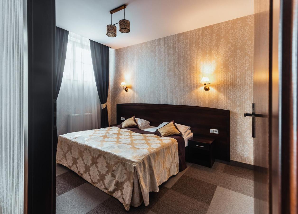 Dwór Dwikozy Exterior foto
